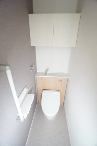 トイレ　※同タイプの写真です。