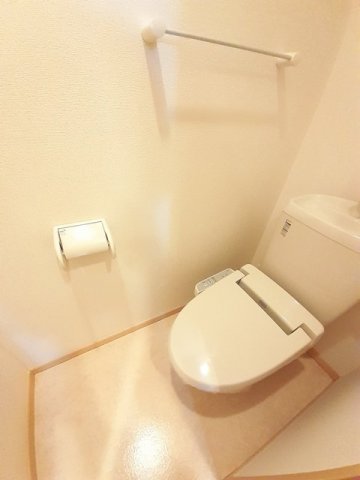 トイレ　トイレもきれいです
