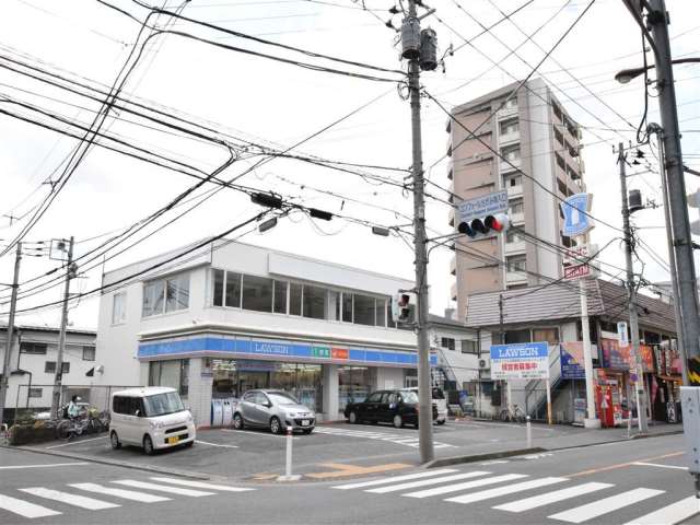 コンビニ　ローソン（コンビニ）まで552m