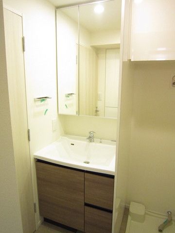 洗面設備　やっぱり嬉しい独立洗面台☆