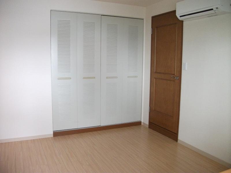 収納　※同タイプ・別号室の参考写真です★（実際のお部屋とは異なりま