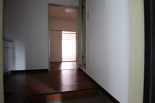 玄関　※別号室のお写真のため現況優先