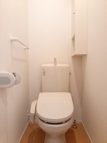 トイレ　落ち着いたトイレです