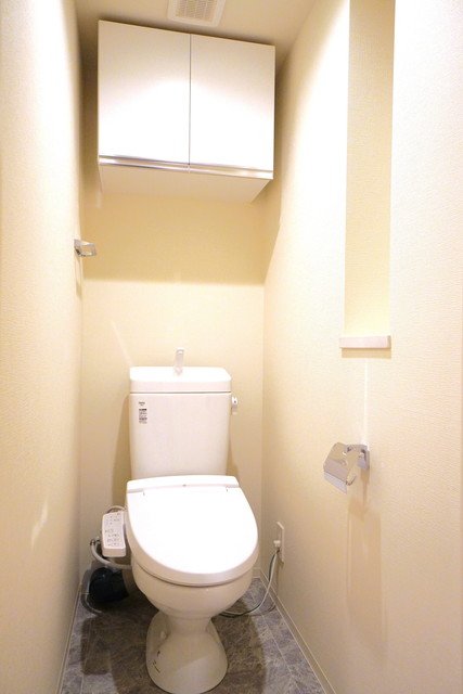 トイレ　※写真は同タイプ住戸です。