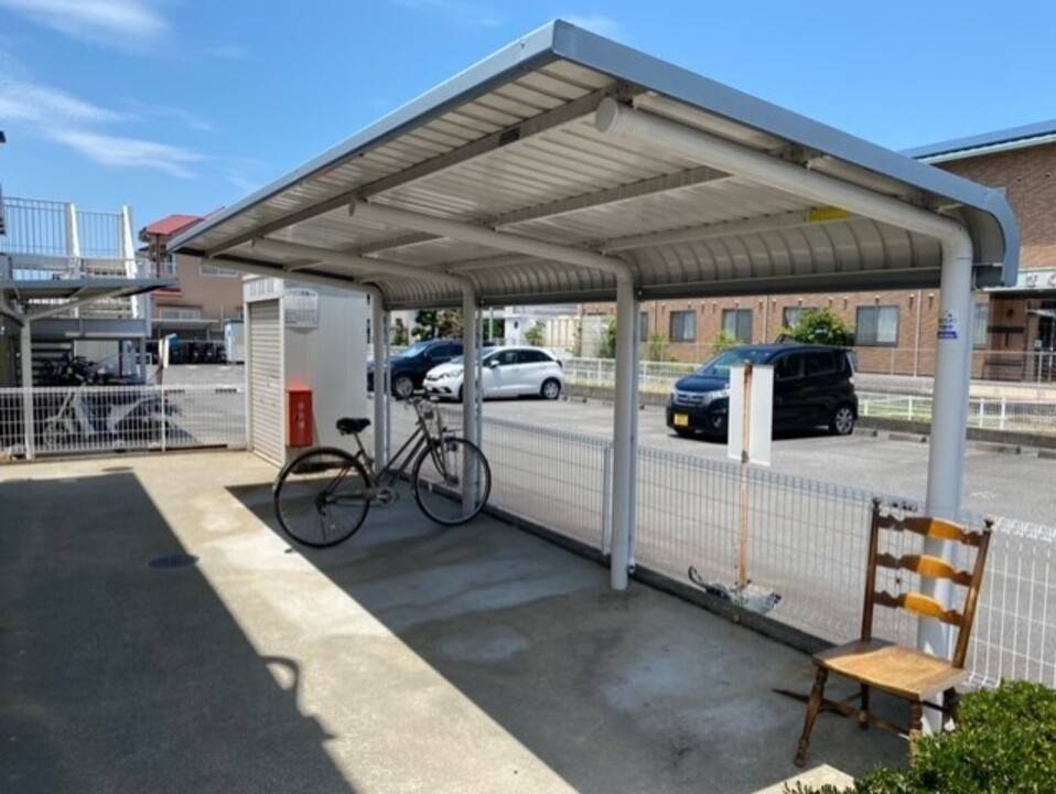 駐車場　駐輪場