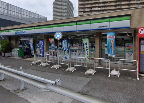 コンビニ　ファミリーマート JR船橋駅前店（コンビニ）まで407m