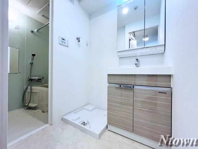 洗面設備　広い洗面スペース