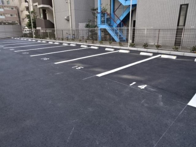 駐車場　駐車場