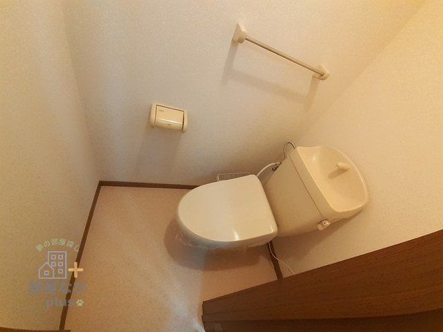 トイレ　※同仕様写真です
