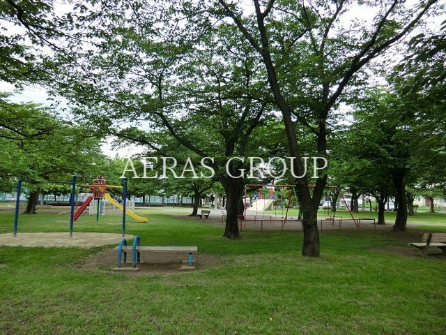 公園　西新井みどり公園（公園）まで211m