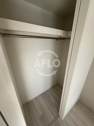 収納　セレニテ十三ミラク　クローゼット