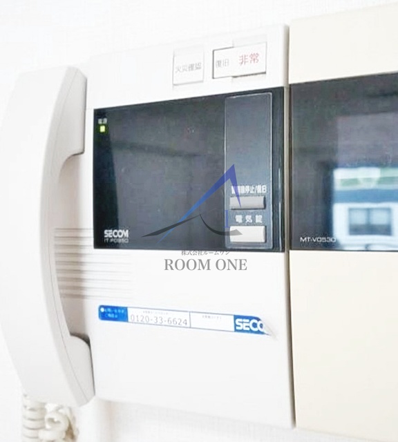 セキュリティ　モニター付きインターホンです。