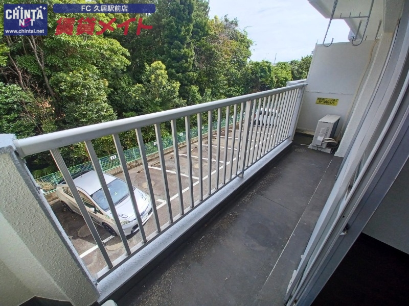 バルコニー　同物件別室写真