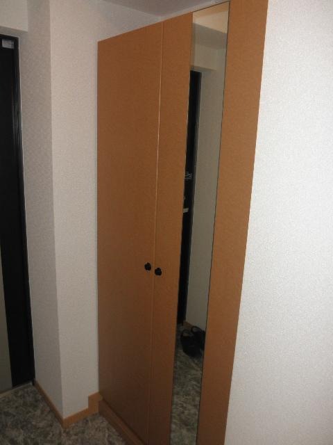 玄関　物件の画像7