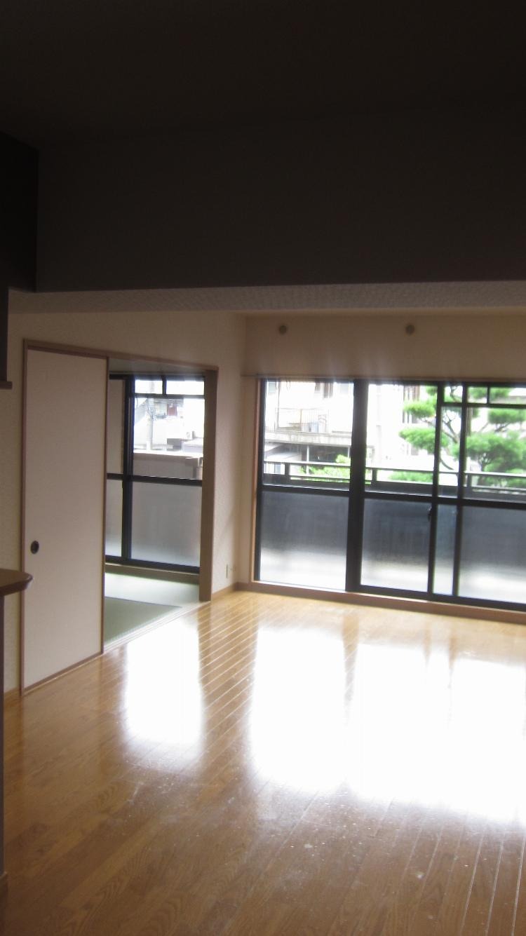 居室・リビング　物件の画像3