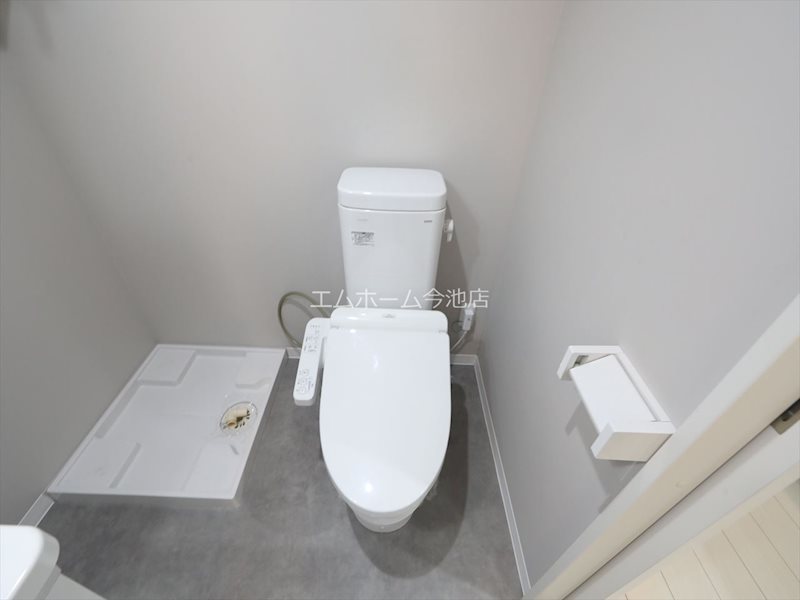 トイレ　温水洗浄便座付トイレ