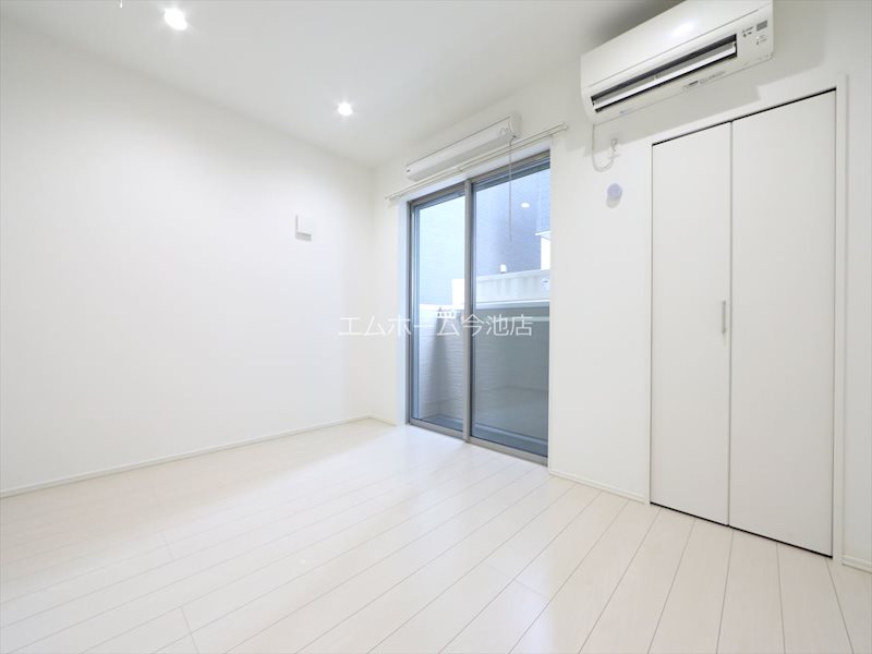 その他部屋・スペース　洋室6.1帖　エアコン付　収納充実しています