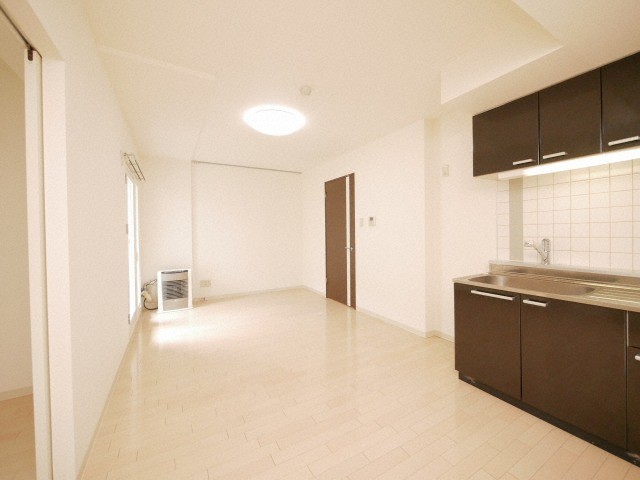 居室・リビング　☆10.3帖の広々としたリビングです！