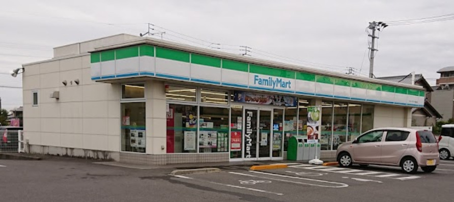 コンビニ　ファミリーマート サンフラワー通り店（コンビニ）まで534m