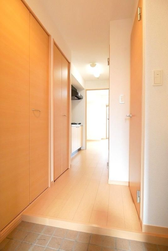 玄関　（別タイプ参考写真）フィース日暮里　荒川区東日暮里3