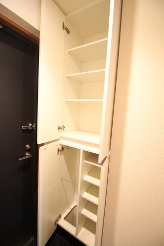 収納　（別タイプ参考写真）王子神谷パークハウス　北区神谷1
