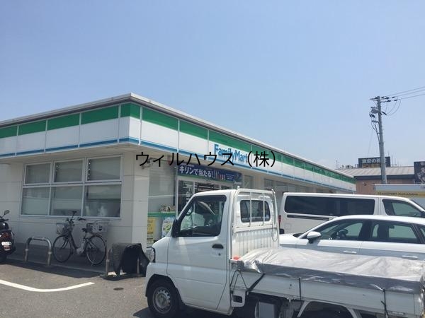 コンビニ　ファミリーマート東ぐみの木店（コンビニ）まで526m