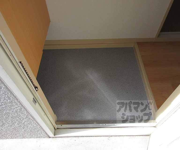 玄関　段差の少ない玄関です！