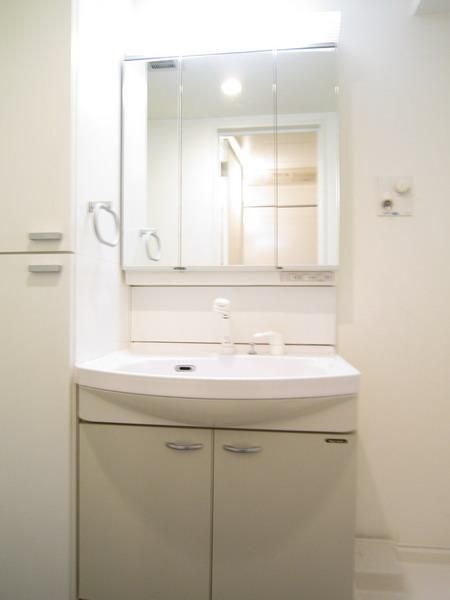 洗面設備　独立洗面台