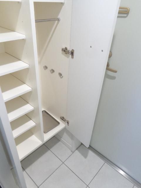 玄関　シューズボックス