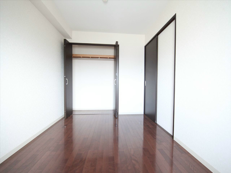 その他部屋・スペース　洋室5.5帖　クローゼット（収納充実してます）