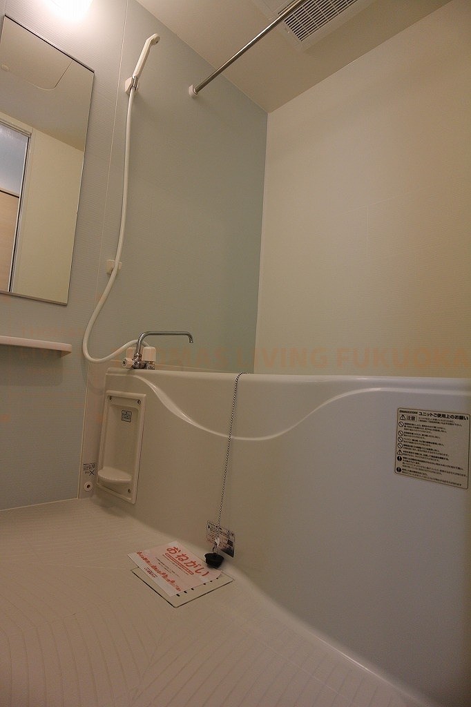 バス・シャワールーム　・同型参考写真