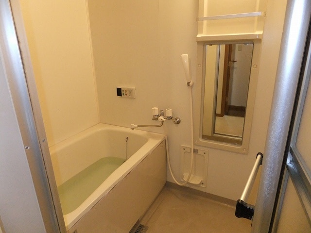 バス・シャワールーム　バス