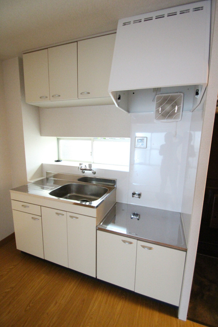 キッチン　※別部屋の参考写真です。現状優先となります。