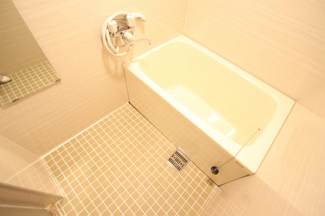 バス・シャワールーム　※別部屋の参考写真です。現状優先となります。