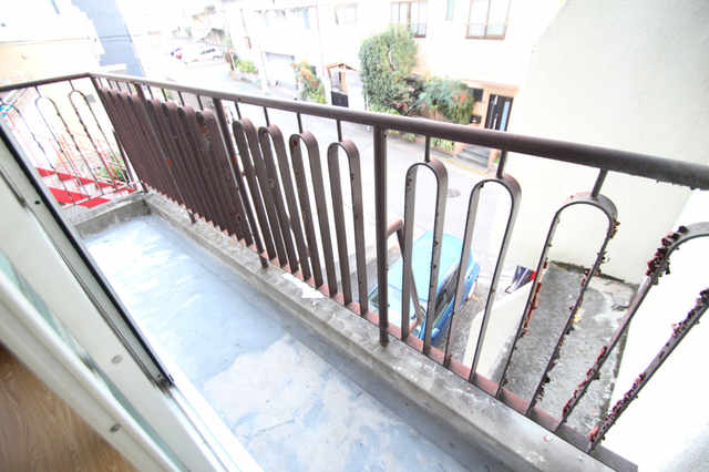 バルコニー　※別部屋の参考写真です。現状優先となります。