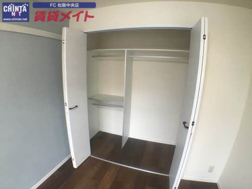 収納　同型参考写真