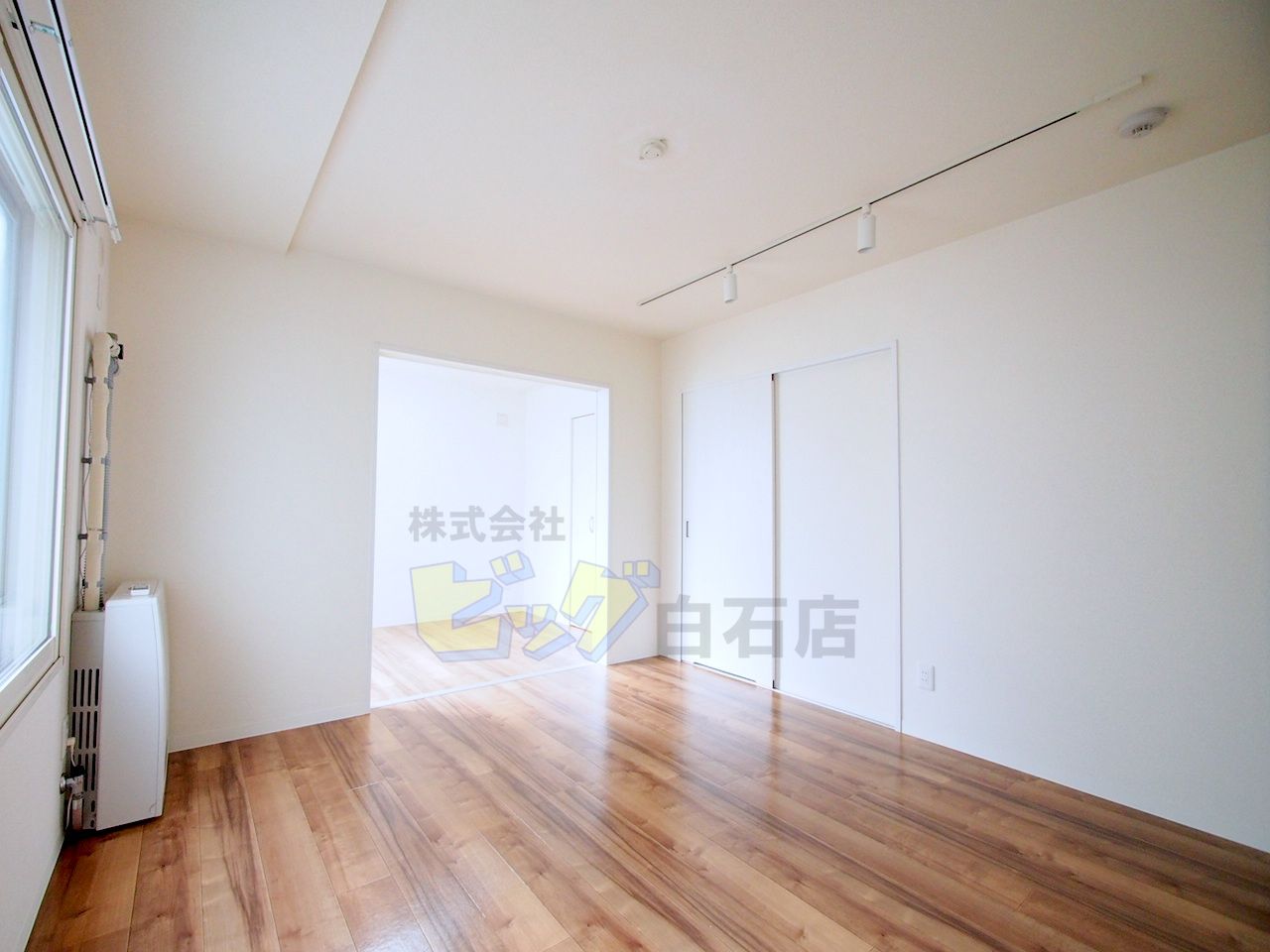 居室・リビング　広々リビングです♪