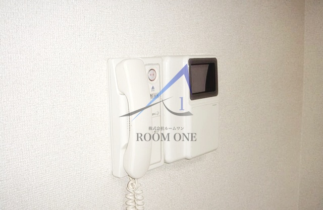 セキュリティ　モニター付きインターホンです。