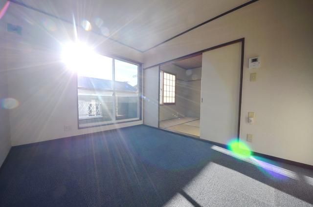 居室・リビング　日当たり良好です