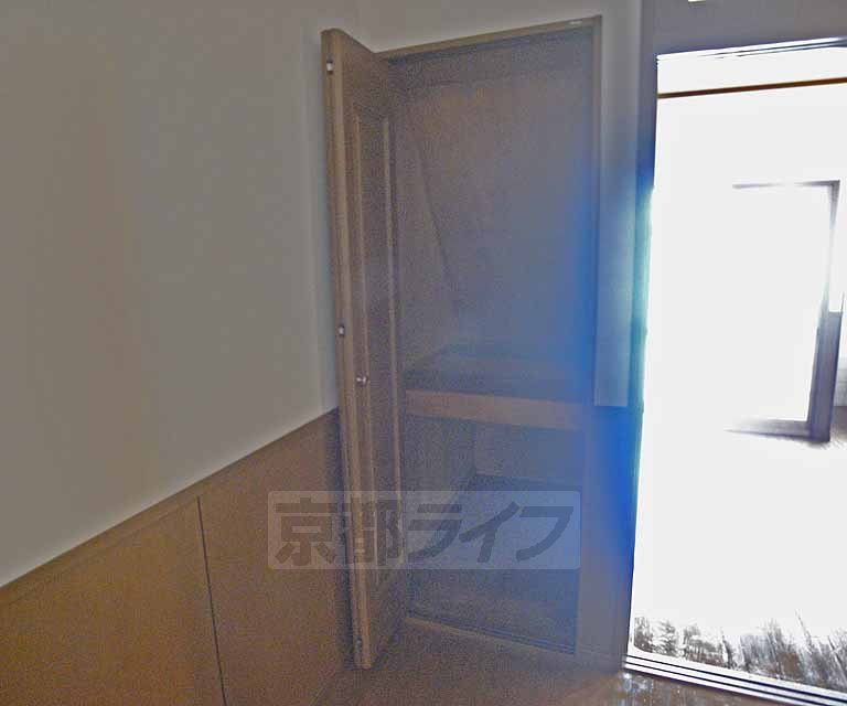 収納　階段下をフル活用です。