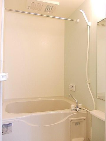 バス・シャワールーム　ゆったり過ごせるお風呂です