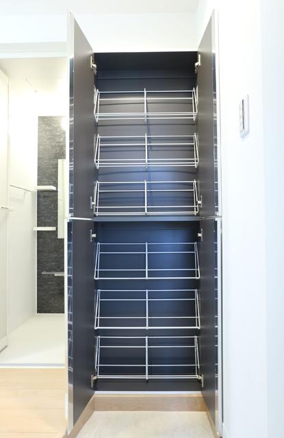 収納　収納　シューズボックス