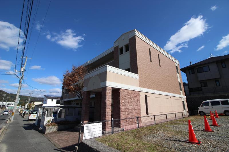 建物外観　サンパレス土肥　外観