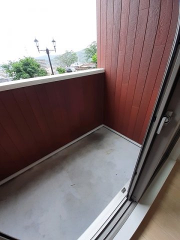 バルコニー　開放的で明るい空間を演出してくれるバルコニーです