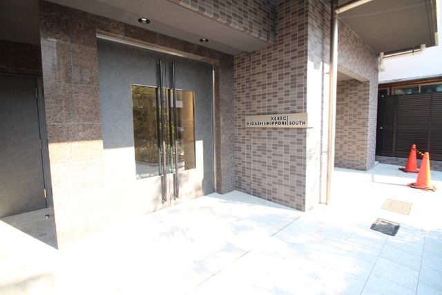 エントランス　エントランス