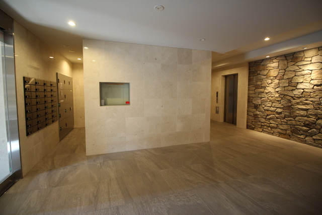 エントランス　ロビー