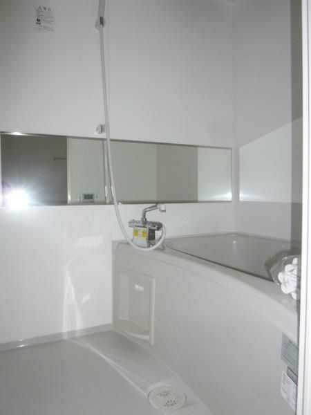 バス・シャワールーム　ゆったり過ごせるお風呂です