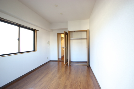 居室・リビング　※別部屋の写真です