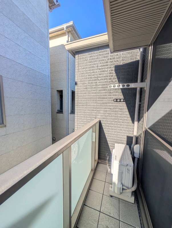 バルコニー　他号室の写真になります。