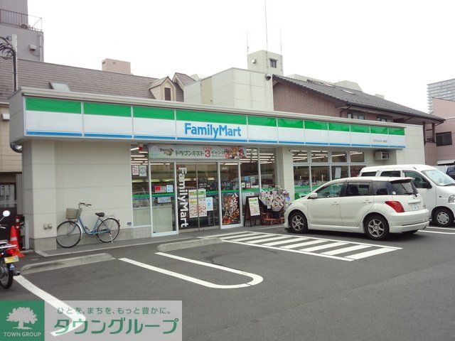コンビニ　ファミリーマート八王子いちょうホール通り店（コンビニ）まで760m